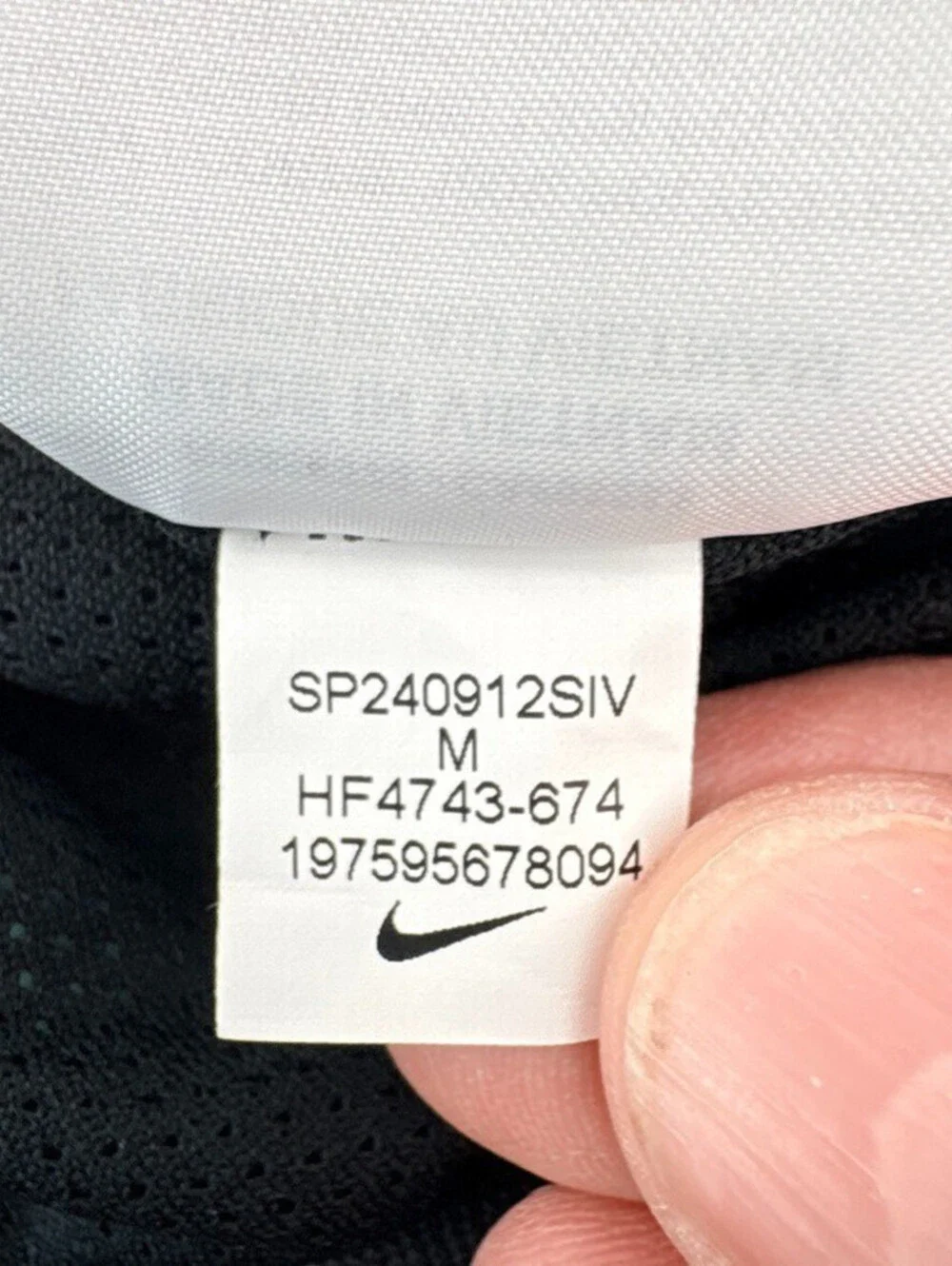 Nike Max Volume Youth Windrunner Woven Lined Jacket HF4743-674 Medium